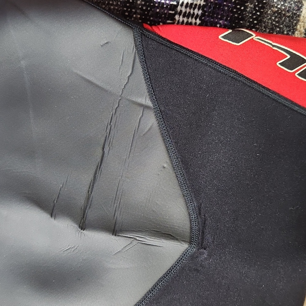 O'NEILL RECTOR 3/2mm Full Body Wetsuit Black/Red Size Small - Picture 8 of 8